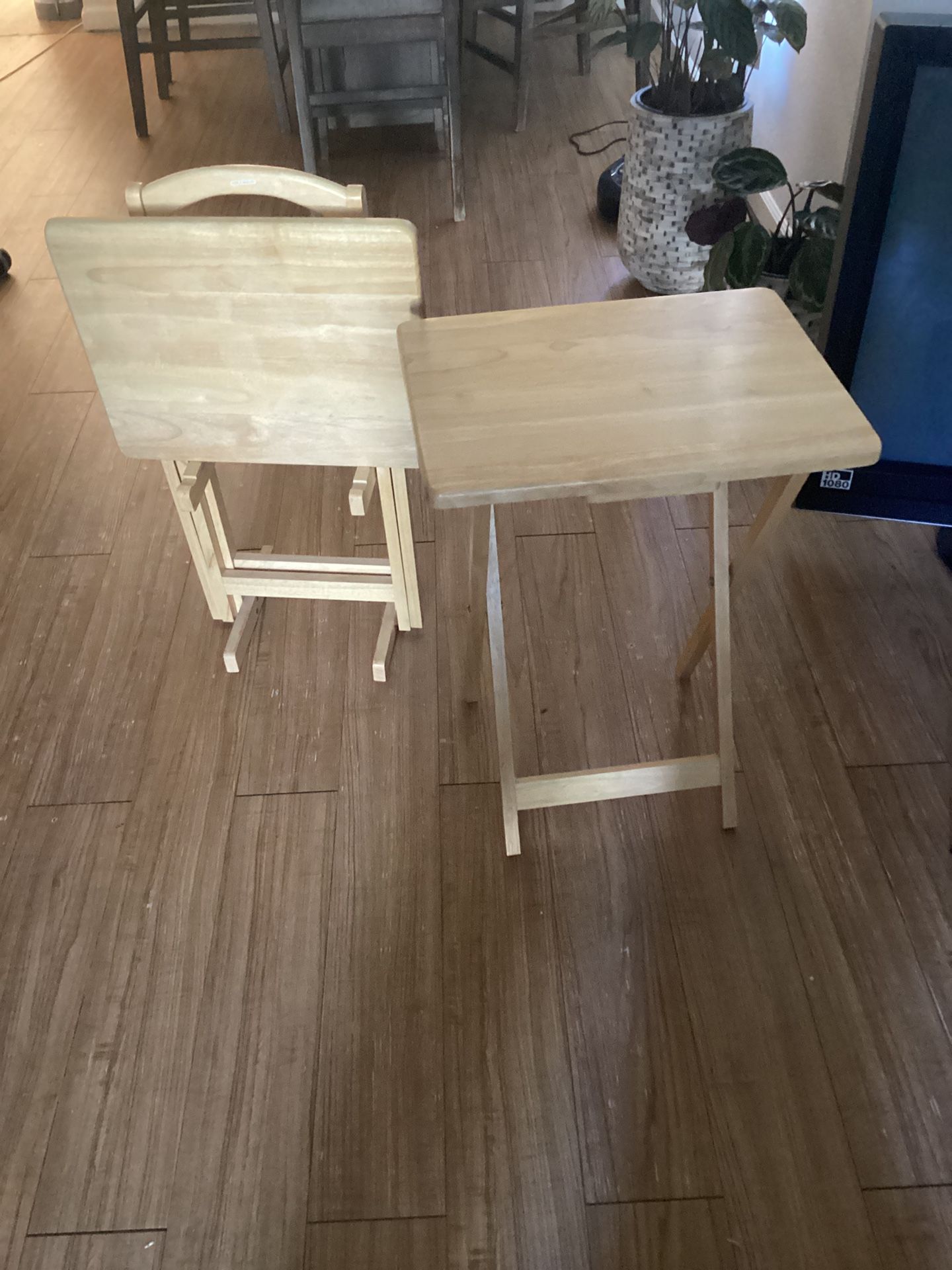 2 Table + Stand Tables Like VeryGood All For $29