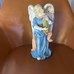 angel statue