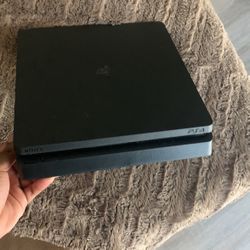 Used PS4 