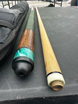 Vintage 2-Piece Pool Cue w/ Case – Taiwan Made