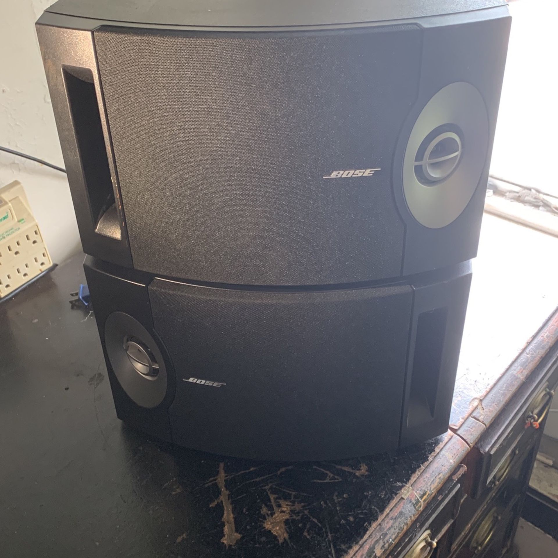 Bose V201    Speakers 