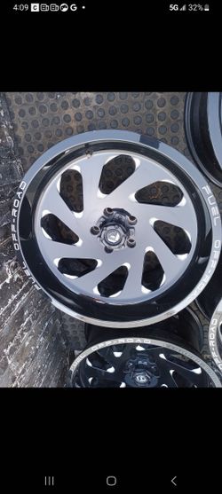 FUEL RIMS. 5 LUG SIZE 20 WIDTH 12/1/2