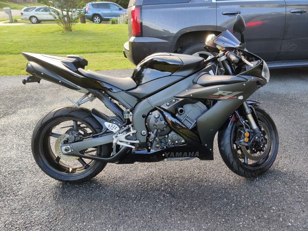 2004 Yamaha R1