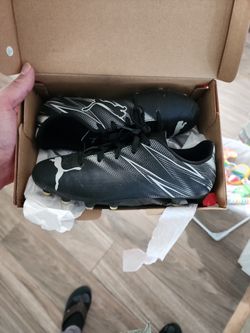 Puma Soccer Cleats Boys Size 2