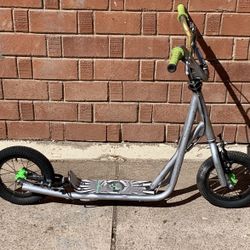 Mongoose Scooter Expo Kick BMX Green & Grey