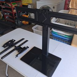 New heavy duty TV stand with brackets and bolts $35 no more no less