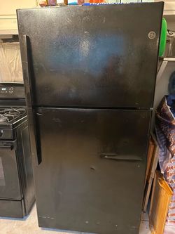 EXCELLENT GE REFRIGERATOR