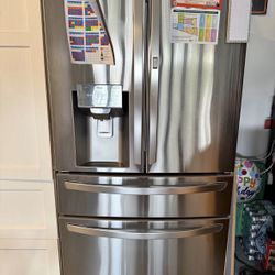 LG French Door Refrigerator 