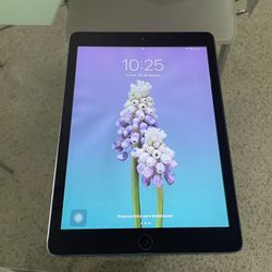 32 GB IPAD AIR 1ST GENERATION