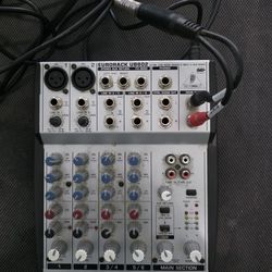 Mixer Beringer 8 Channel
