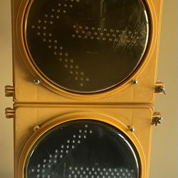 Vintage Retired Traffic Turning Signal's Arrows Light Yellow Green Working