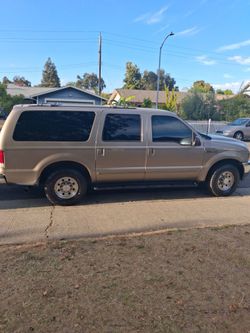 Ford Excursion 2000