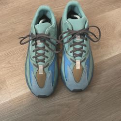 Yeezy 700