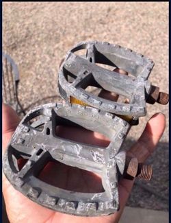 Oldschool SR PEDALS 1/2