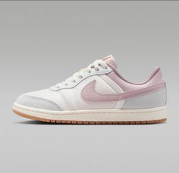Air Jordan Skyline Low / Woman's (IQ0704-100)