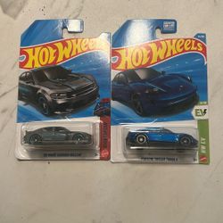 Hot wheels Cars Dodge Charger Hellcat Porsche Taycan turbo