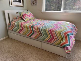 White Twin Bed, Under Bed Storage Drawers, Mattress, Duvet And Cover