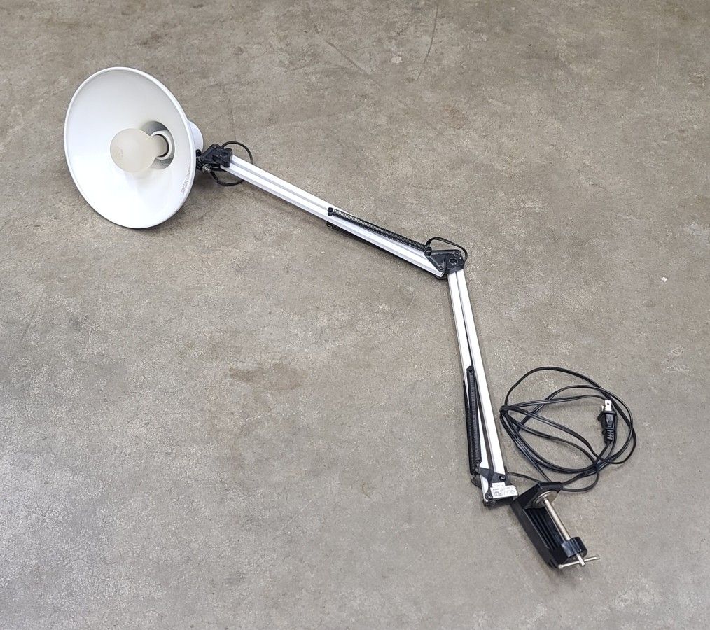 Articulating Desk Lamp
