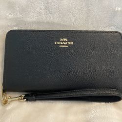 Coach Black And Gold Leather Wristlet 