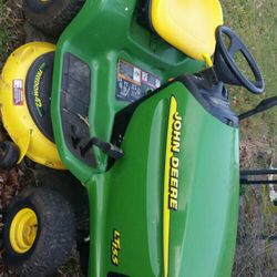 John Deere LT155