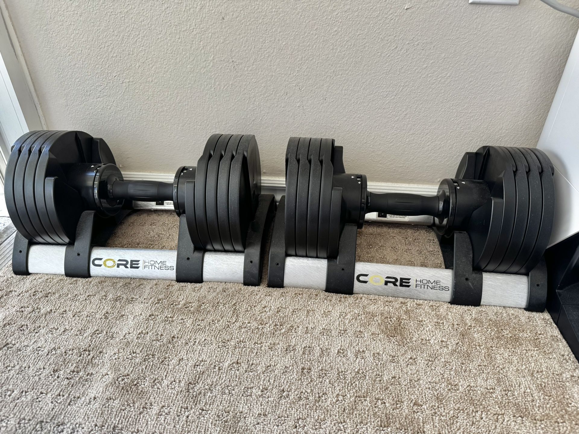 Core home fitness adjustable dumbbell set – used