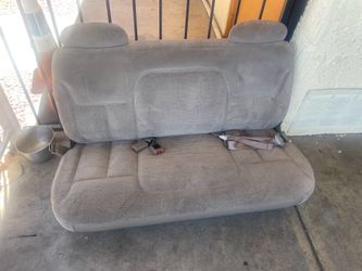 Third row seat for 1995 suburban