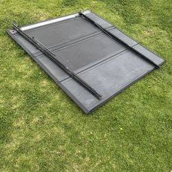 Chevy Silverado Bakflip Bed Cover 