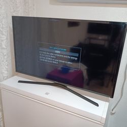36 Samsung TV In Televisions In TV In Very Good Condition No Remote 