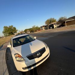 Altima 2009 White