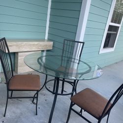 Metal dining table + 3 chairs