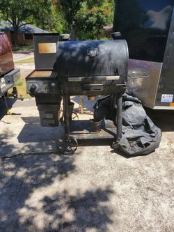 Electric smoker