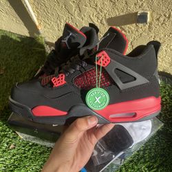 Jordan 4 Red Thunders