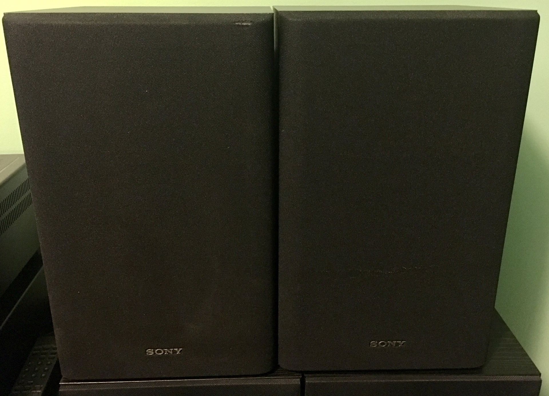 Sony Bookshelf Stereo Speakers (Pair)-Made in USA