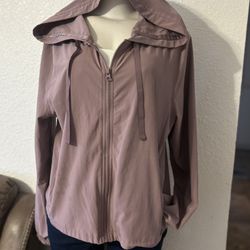 Victoria sport thin Jacket Size Meidum 