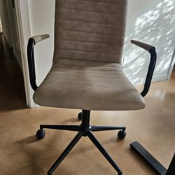 Living Spaces Desk Chairs 