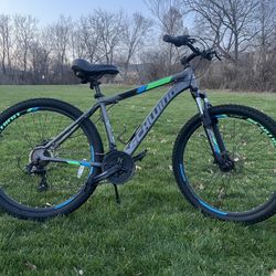 🔥 Schwinn Aluminum Mountain Bike – Disc Brakes, Tuned, Like New Condition