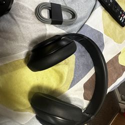 Selling Beats Studio Pros 