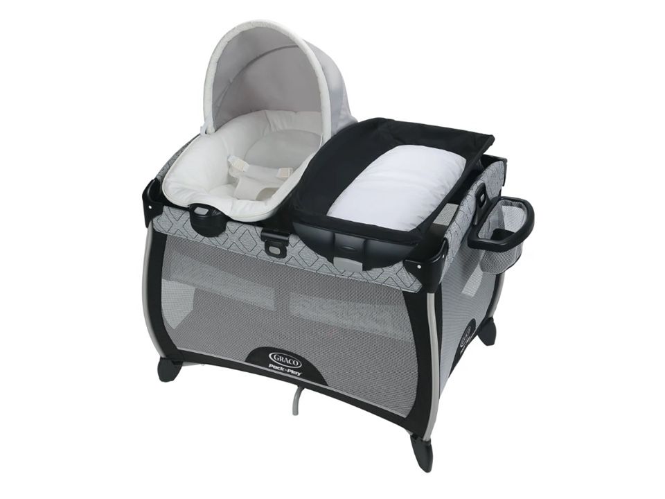 Pack 'n Play® Quick Connect with Portable Seat Color Asher Excellent Condition Like New