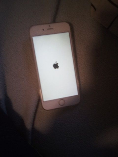 iPhone 6 S Rose Gold 32 Gigs 