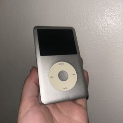 IPod Classic w/ bag