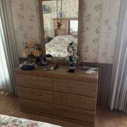 King bedroom Set FREE