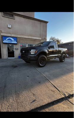 LIFTING LOWERING LEVELING