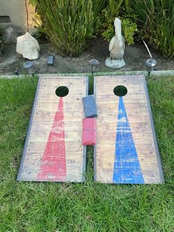 *LIKE NEW* 4x2 Cornhole Game