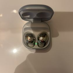 Samsung Galaxy Buds Pro silver