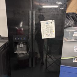 Whirlpool Refrigerator 36inch With Ice Maker