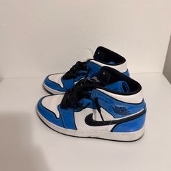 Jordan 1 Mid