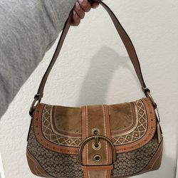 Vintage Coach soho suede buckle shoulder bag