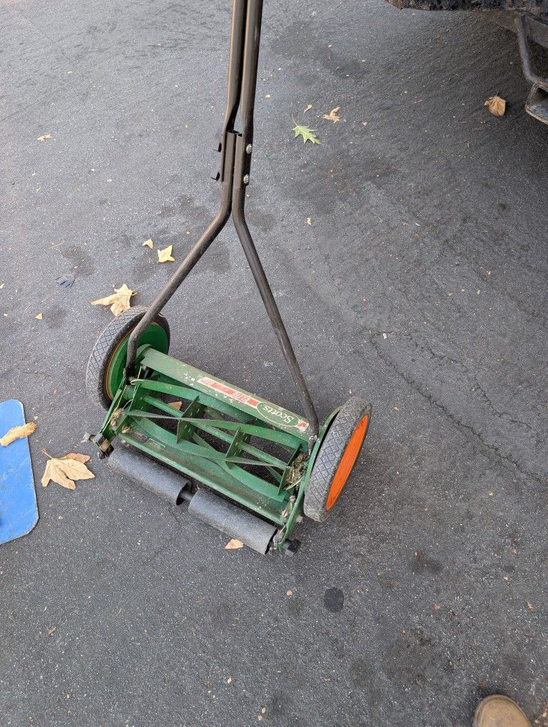 Manual Push Mower