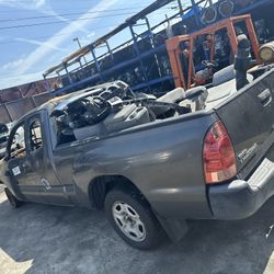 2015 Toyota Tacoma(Parts Only)