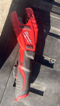 M12 pipe cutter Milwaukee